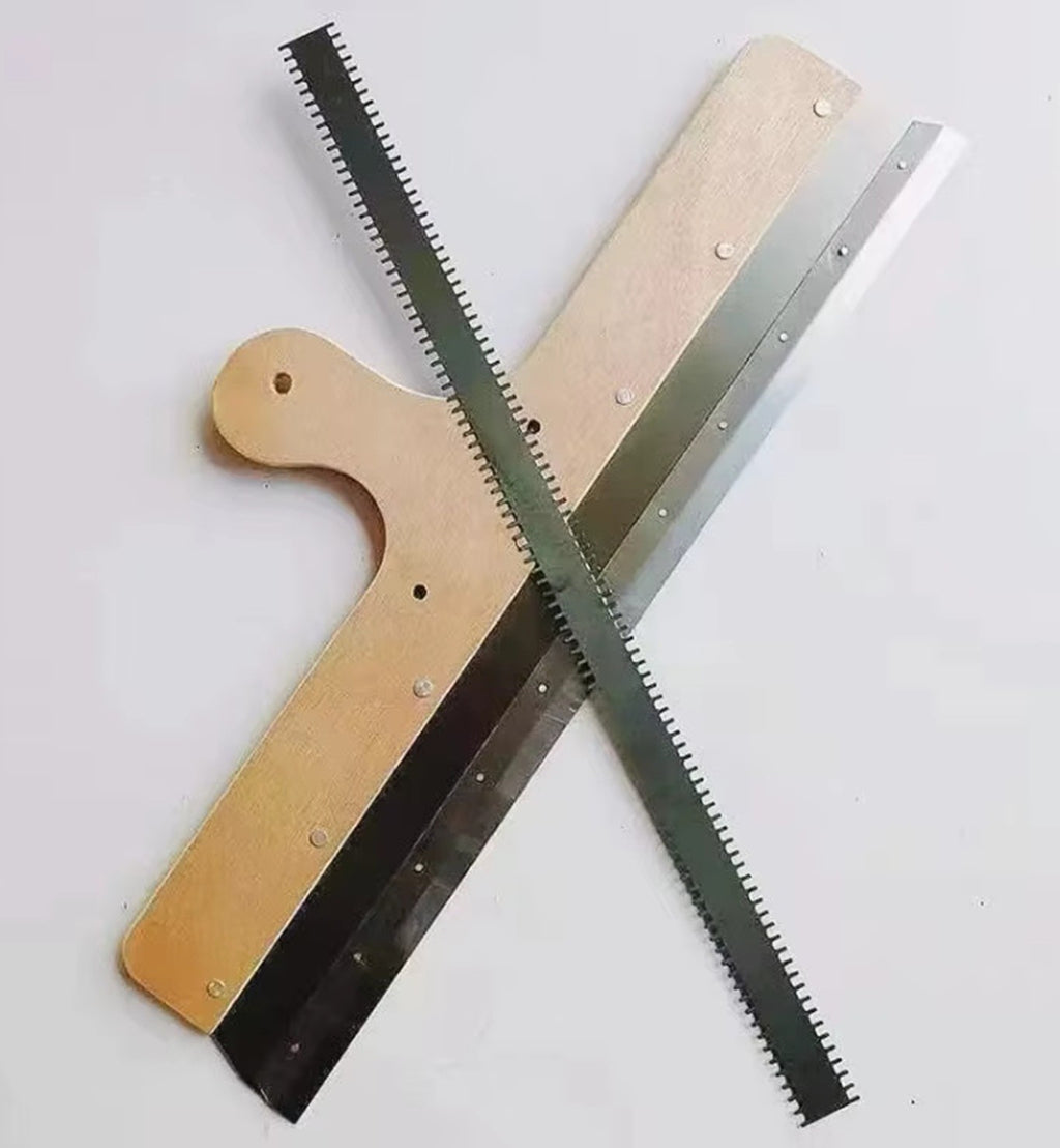 Großflächenrakel gezahnt 560mm Flächenrakel Flächenspachtel Stehrakel Rakel