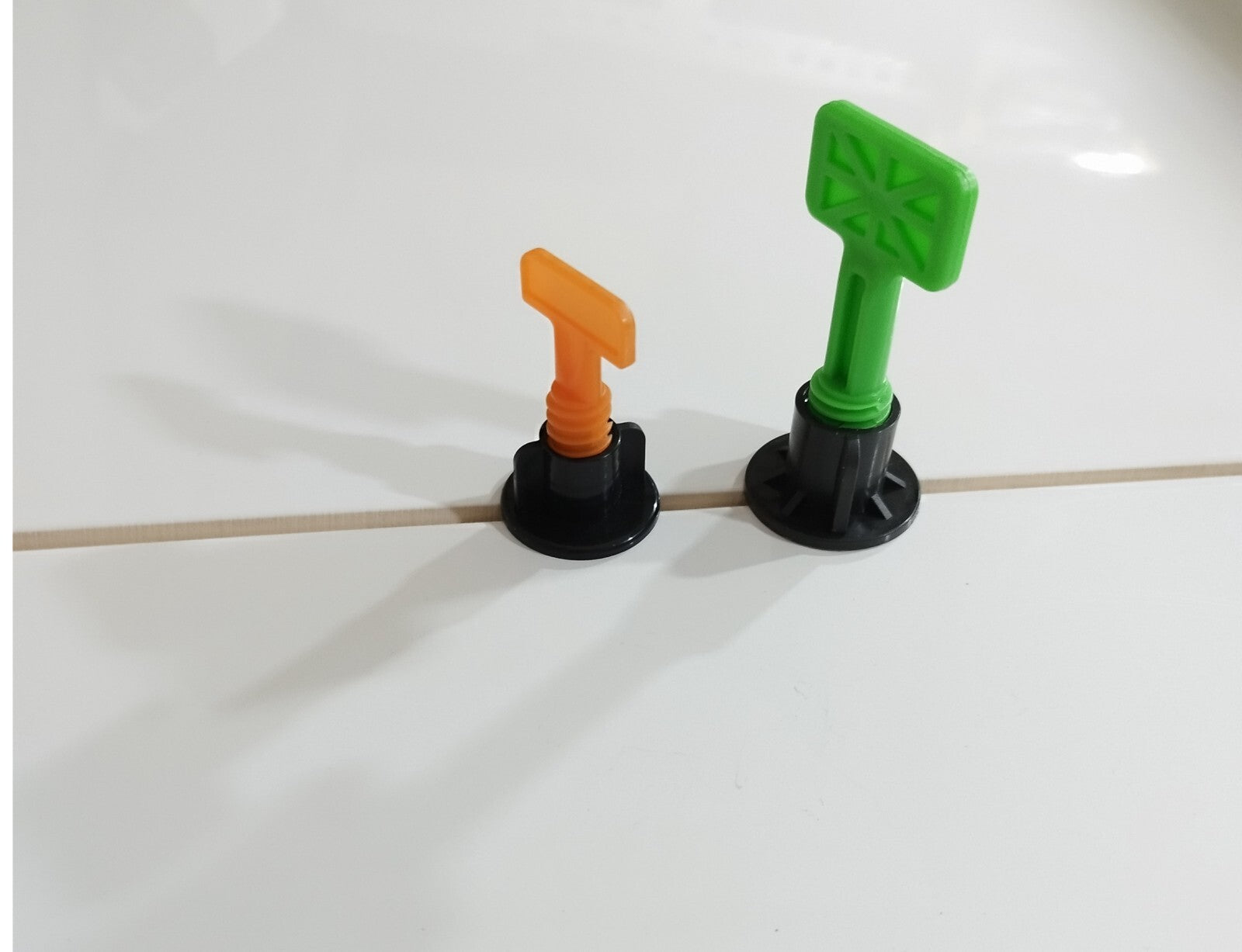 Schraublaschen Nivelliersystem Fliesen Plan System Verlegehilfe 1-3 mm Laschen